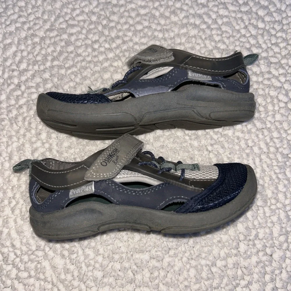 OshKosh Bgosh EverPlay Kids Navy Blue Grey Closed Toe Water Hybrid Sandals 10.5